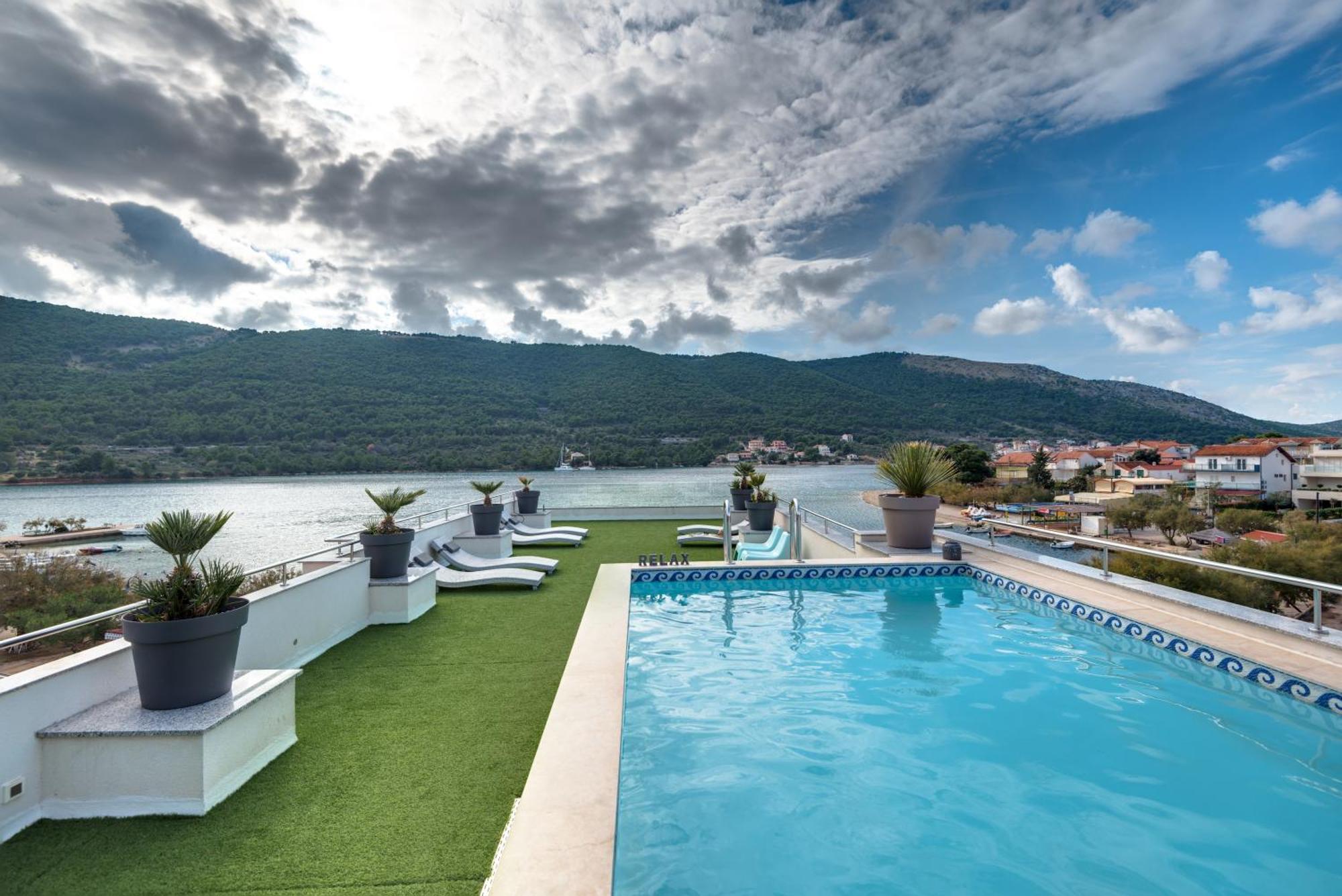 Apartments Holidays Roko Grebaštica Kültér fotó